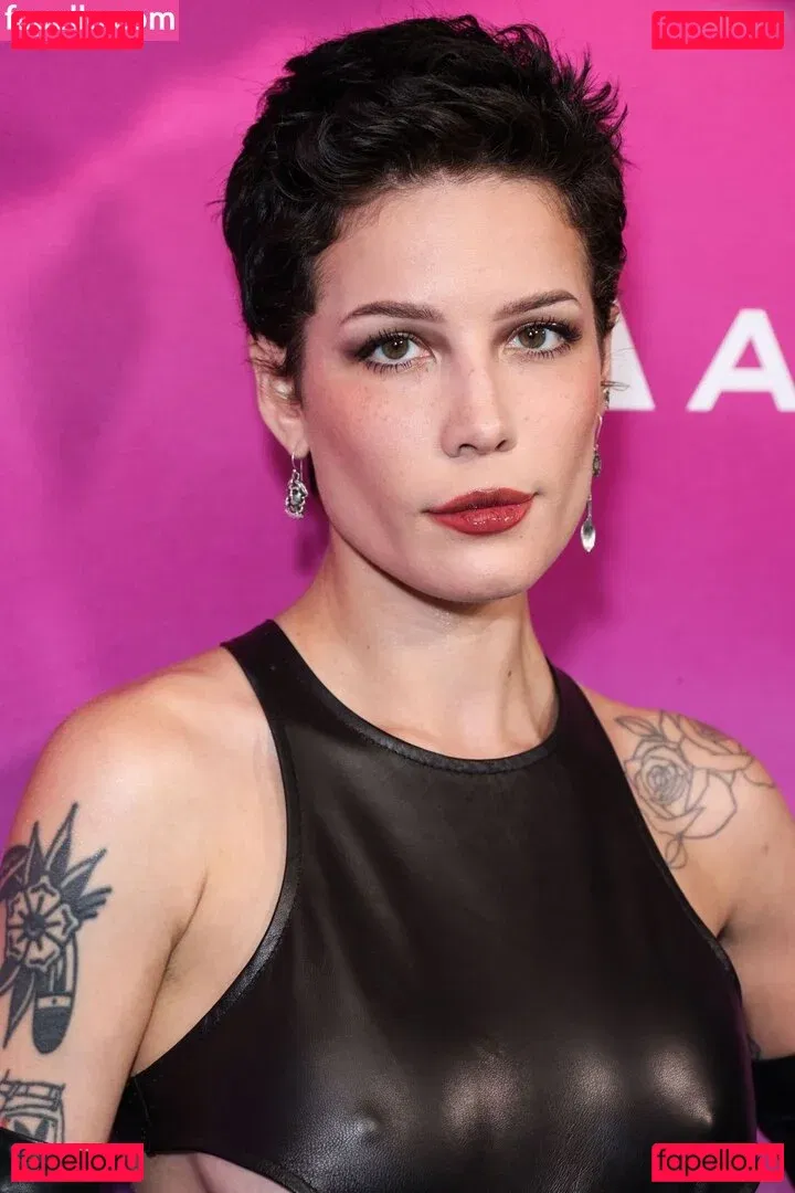Halsey Onlyfans Photo Gallery 