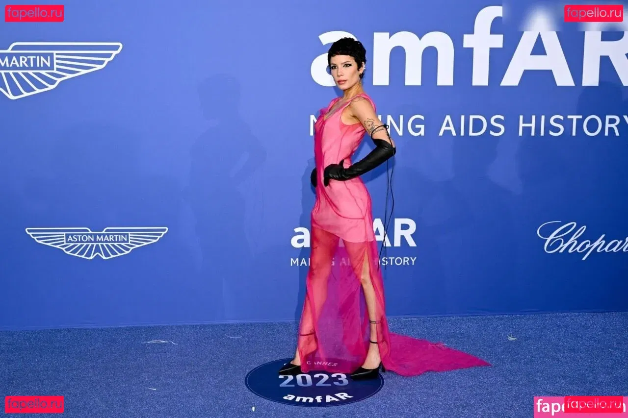 Halsey Onlyfans Photo Gallery 