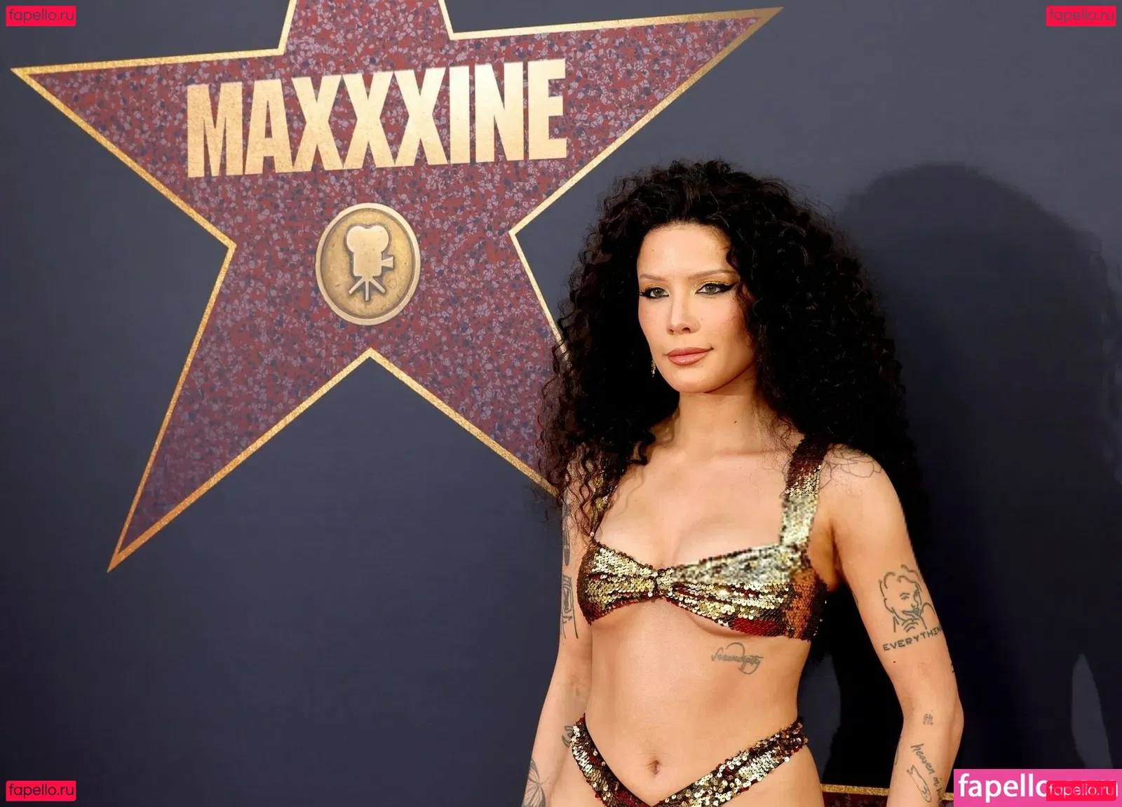 Halsey Onlyfans Photo Gallery 