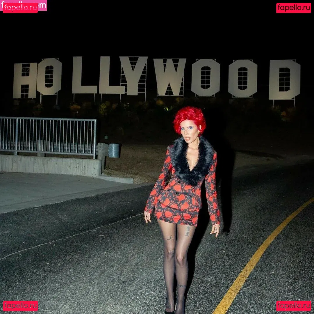 Halsey Onlyfans Photo Gallery 