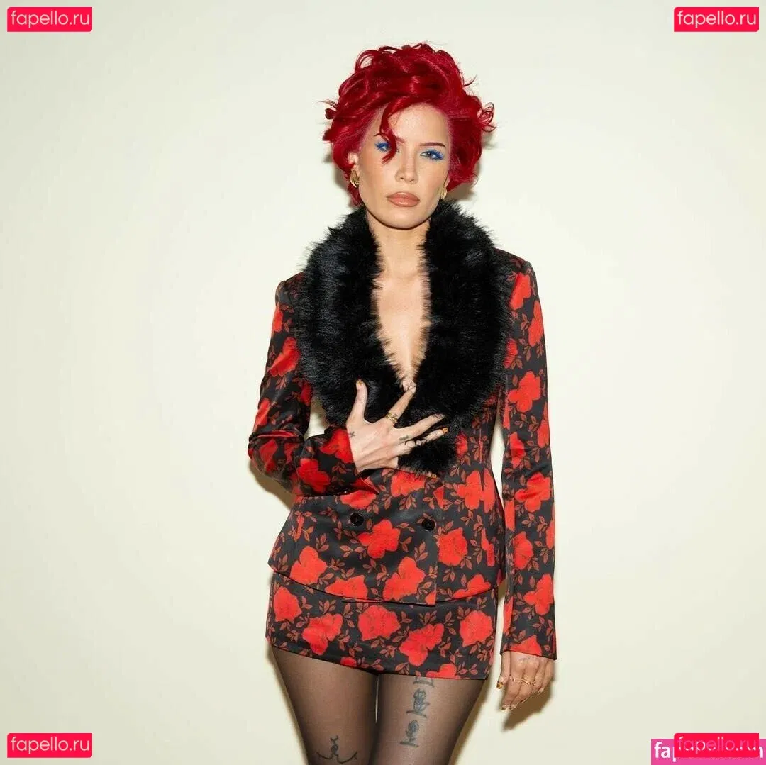 Halsey Onlyfans Photo Gallery 