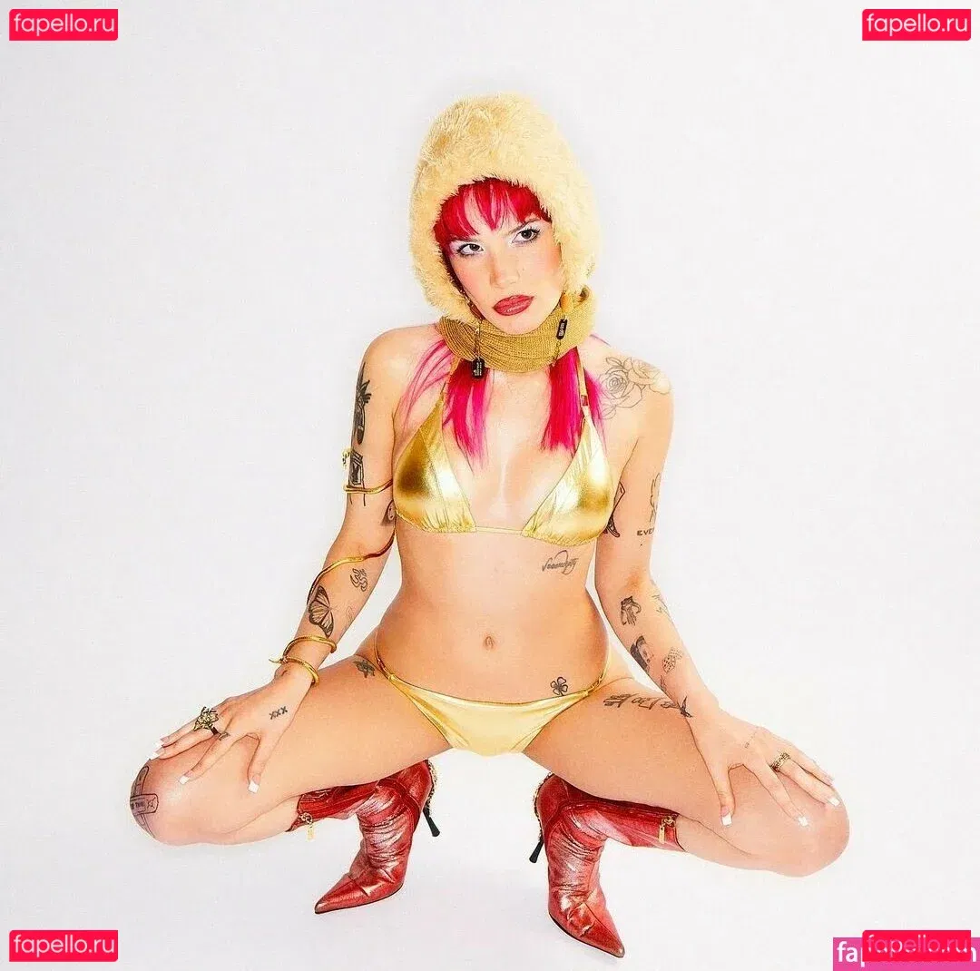 Halsey Onlyfans Photo Gallery 