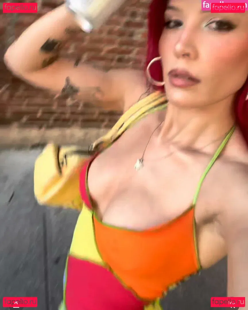 Halsey Onlyfans Photo Gallery 
