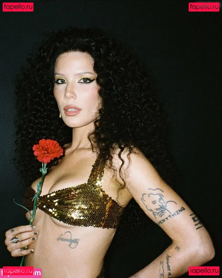 Halsey Onlyfans Photo Gallery 