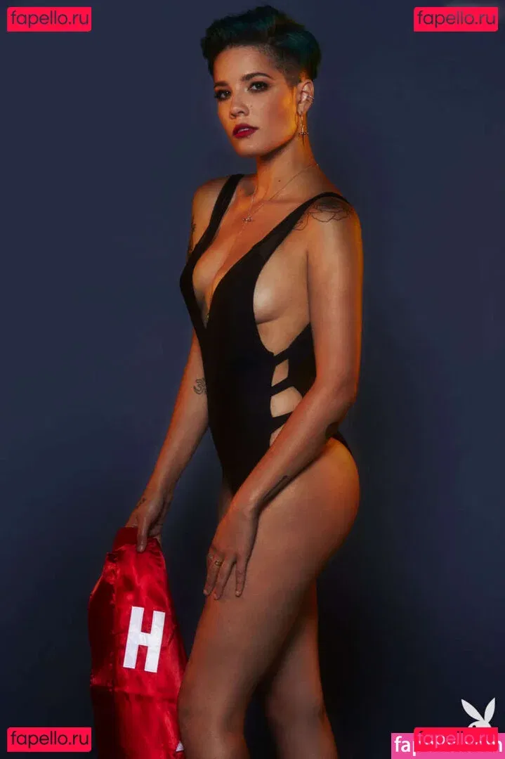 Halsey Onlyfans Photo Gallery 