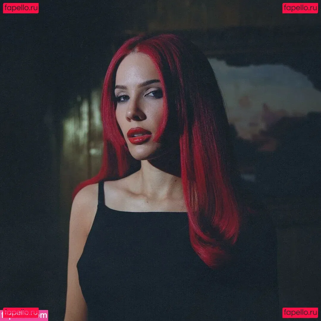 Halsey Onlyfans Photo Gallery 