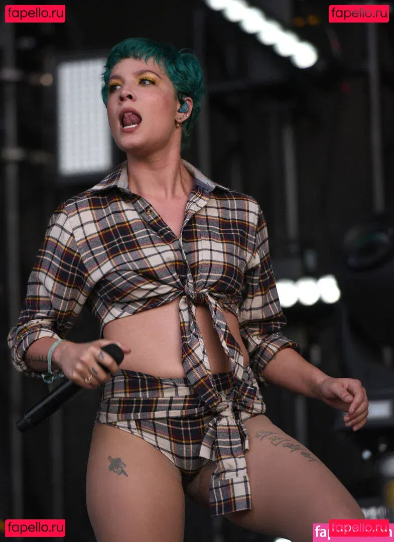 Halsey Onlyfans Photo Gallery 