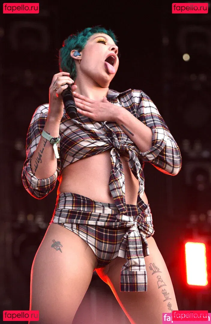 Halsey Onlyfans Photo Gallery 