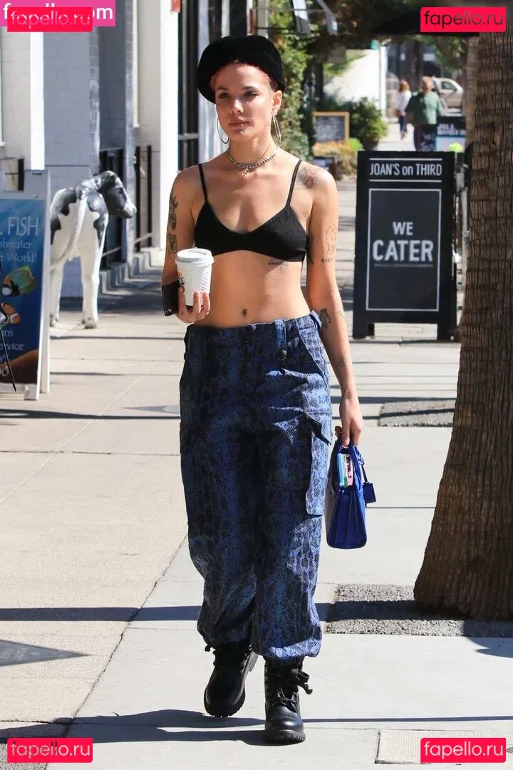 Halsey Onlyfans Photo Gallery 