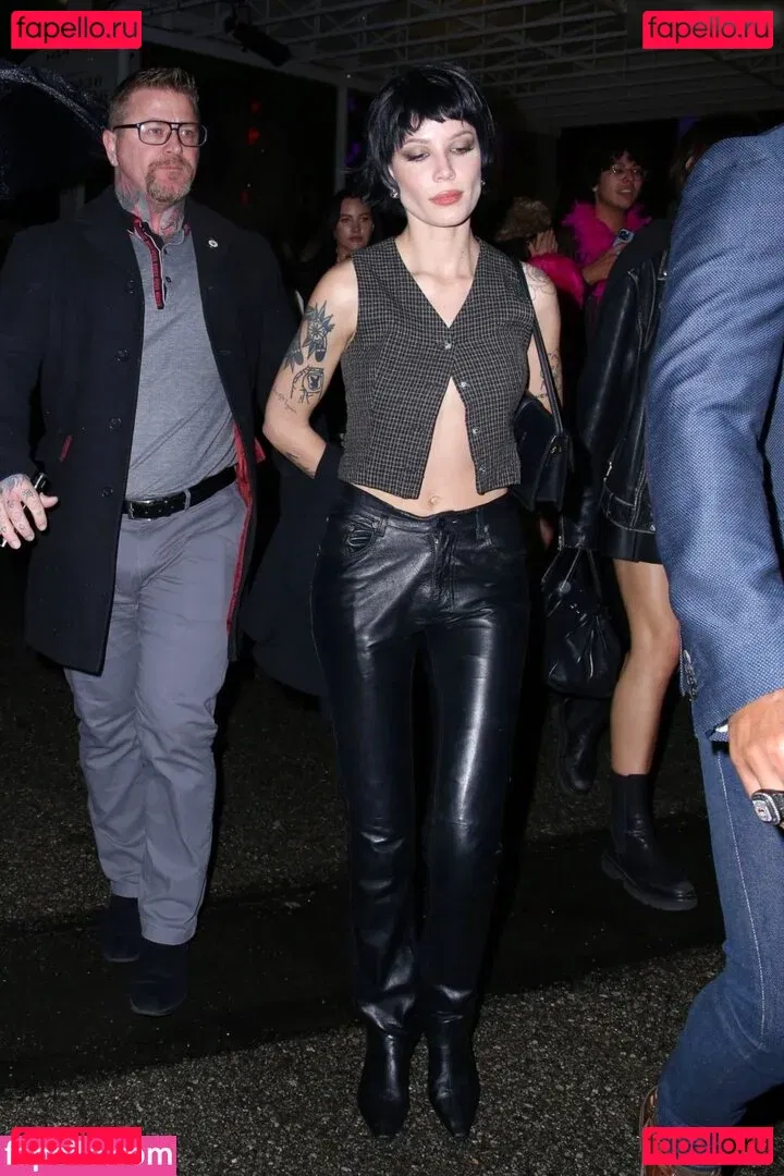 Halsey Onlyfans Photo Gallery 