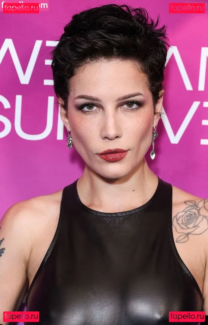 Halsey Onlyfans Photo Gallery 