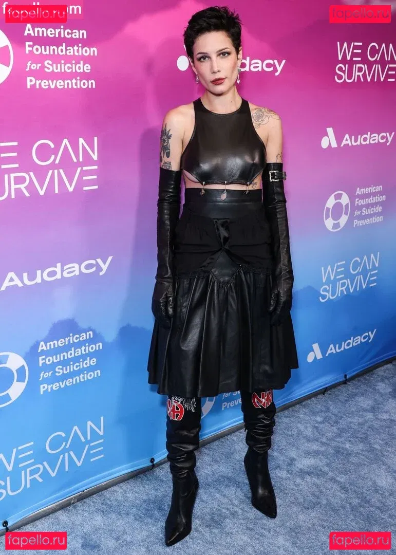 Halsey Onlyfans Photo Gallery 