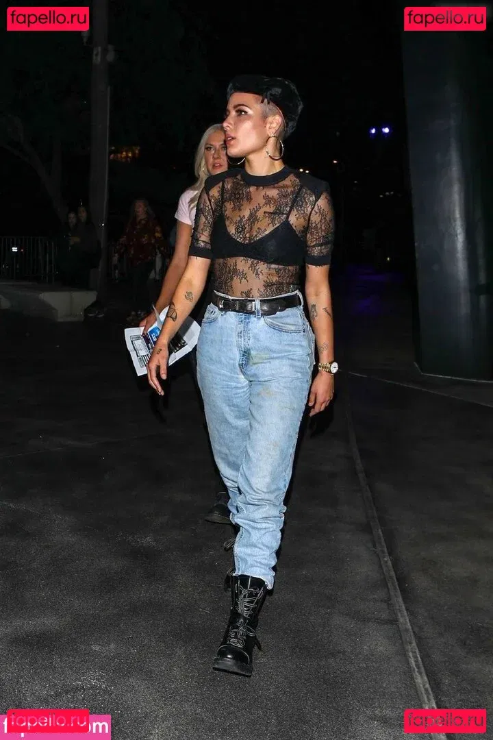 Halsey Onlyfans Photo Gallery 