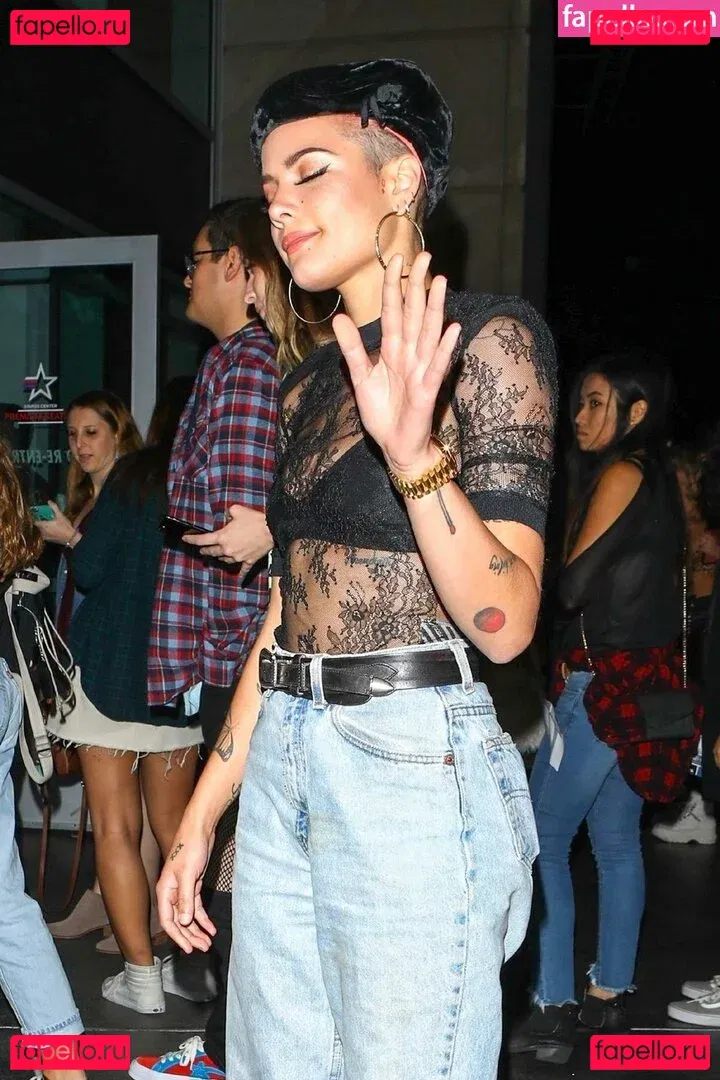 Halsey Onlyfans Photo Gallery 