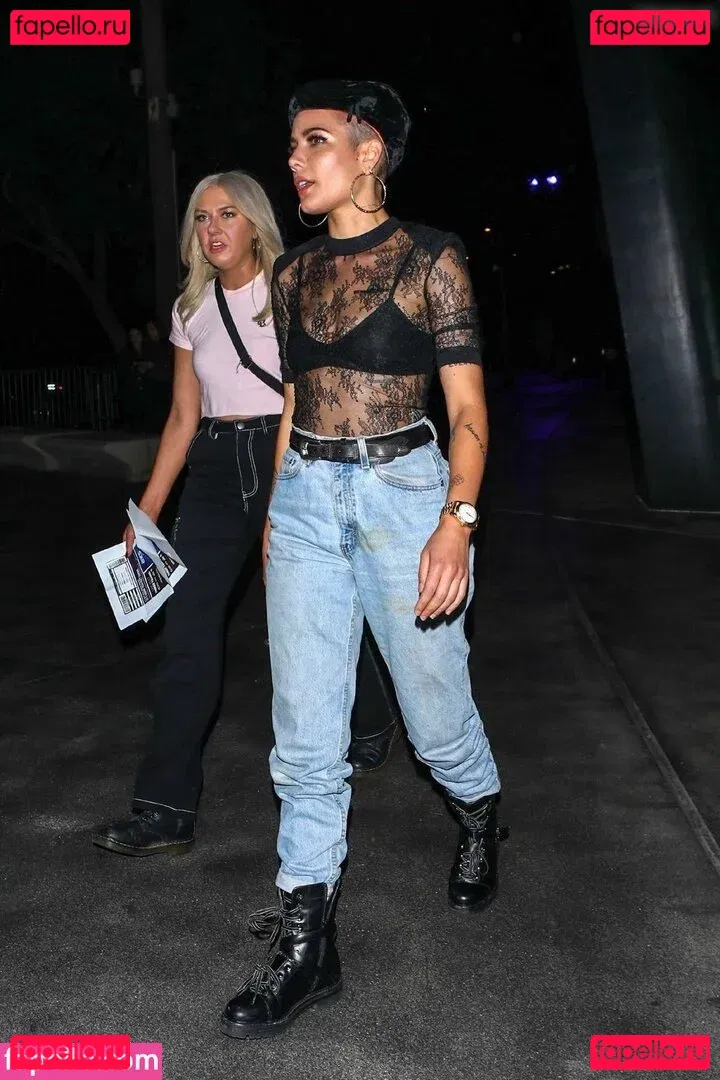 Halsey Onlyfans Photo Gallery 