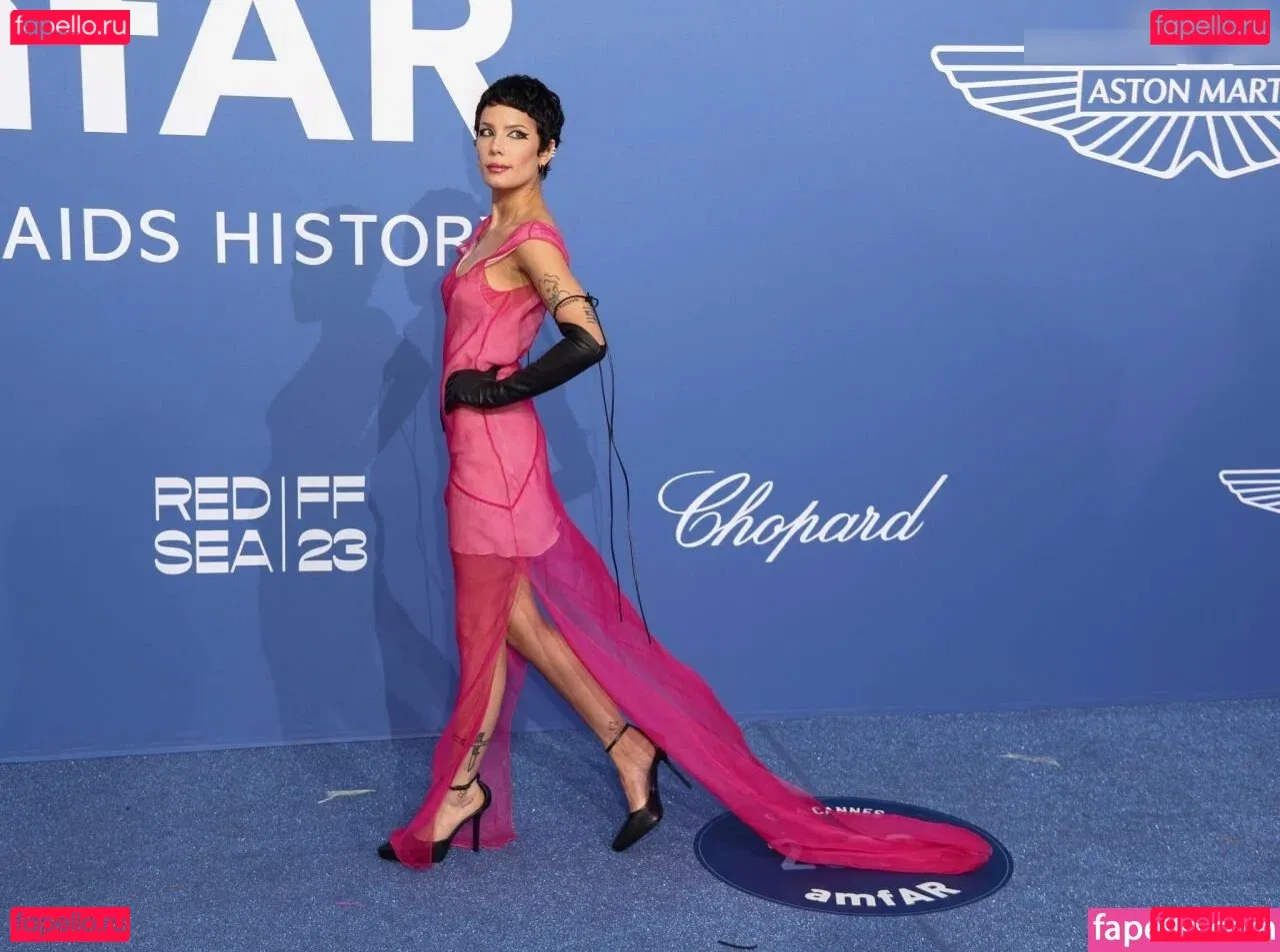 Halsey Onlyfans Photo Gallery 