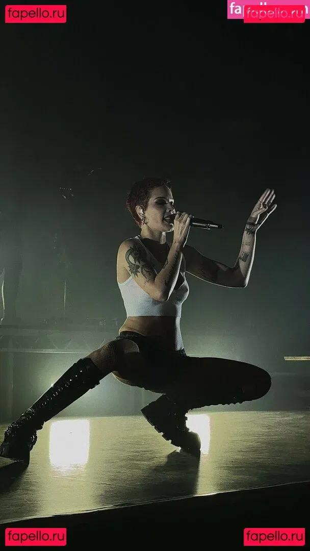 Halsey Onlyfans Photo Gallery 