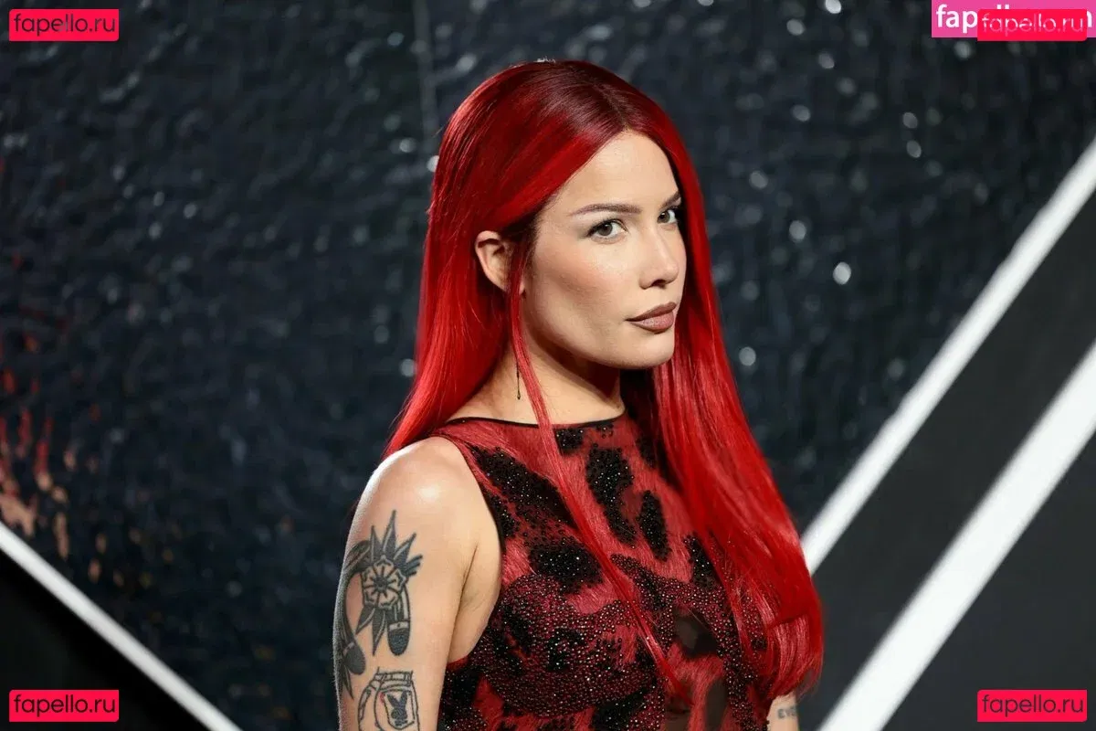 Halsey Onlyfans Photo Gallery 