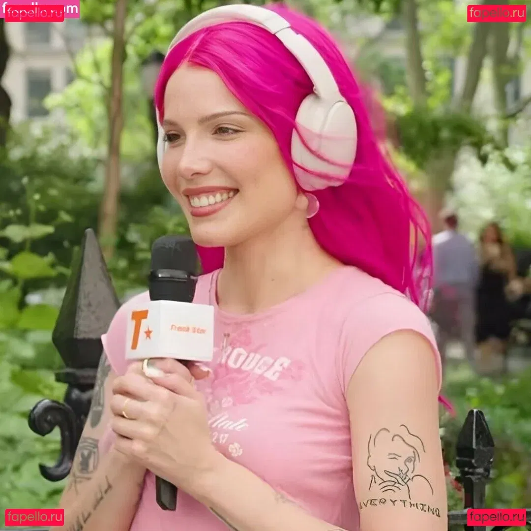 Halsey Onlyfans Photo Gallery 