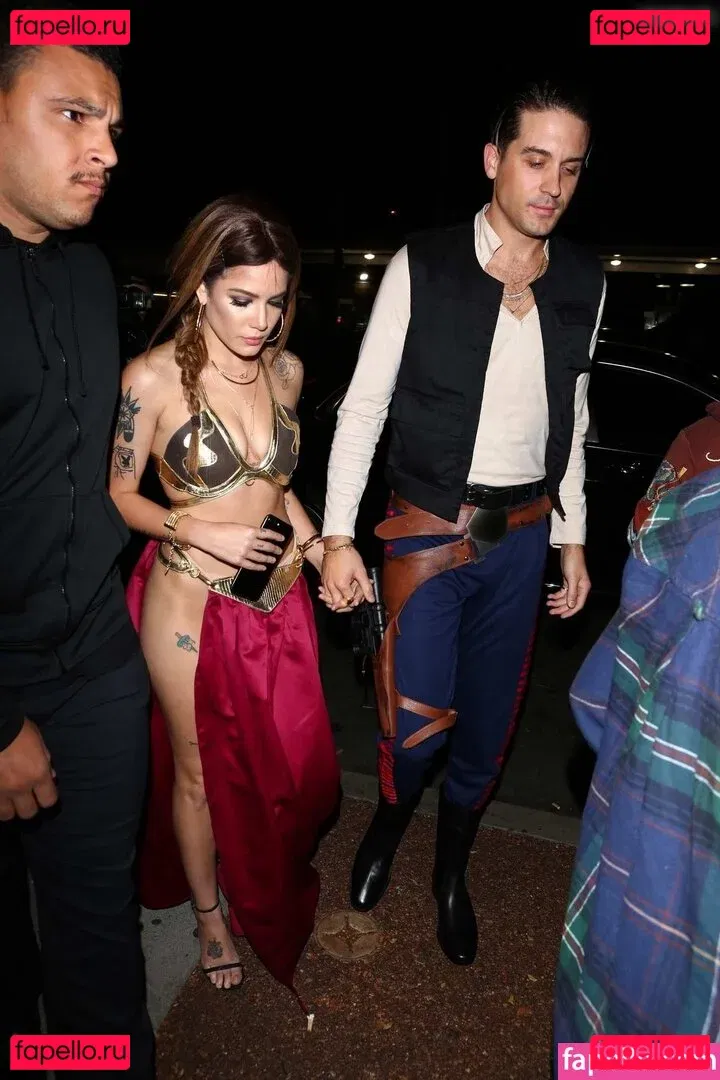 Halsey Onlyfans Photo Gallery 