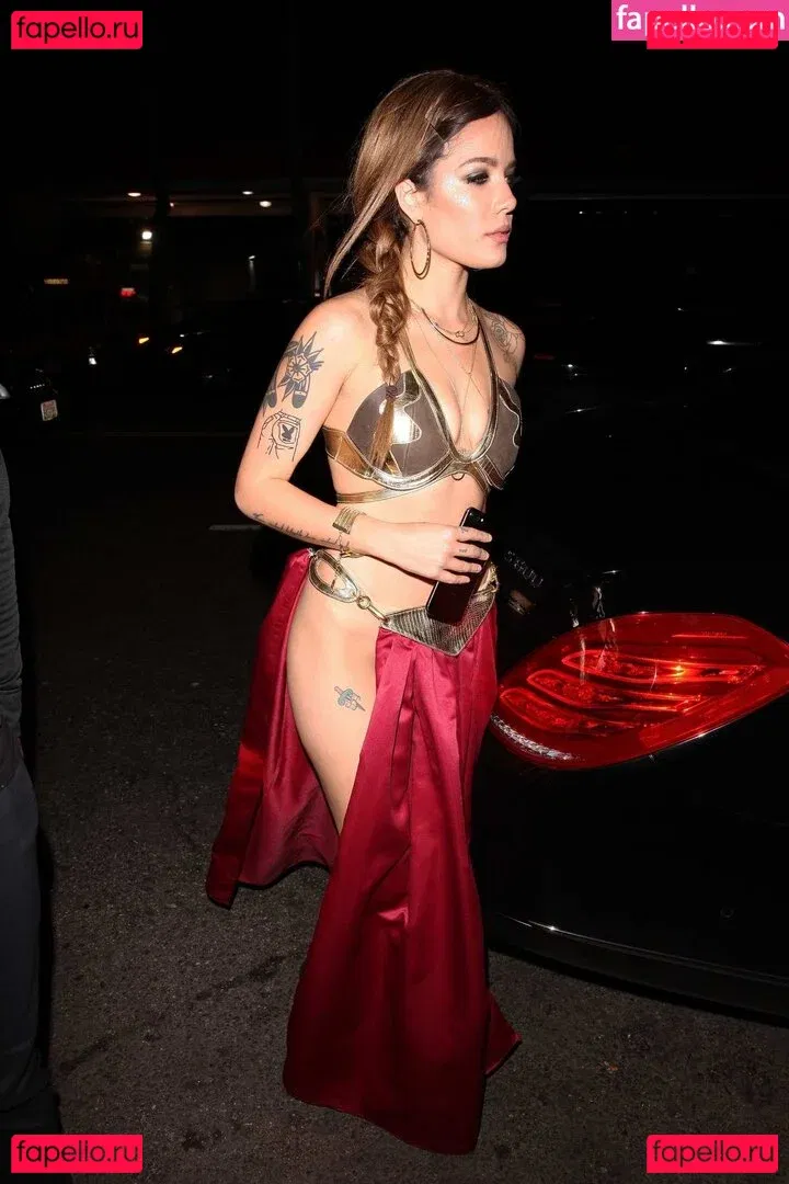 Halsey Onlyfans Photo Gallery 