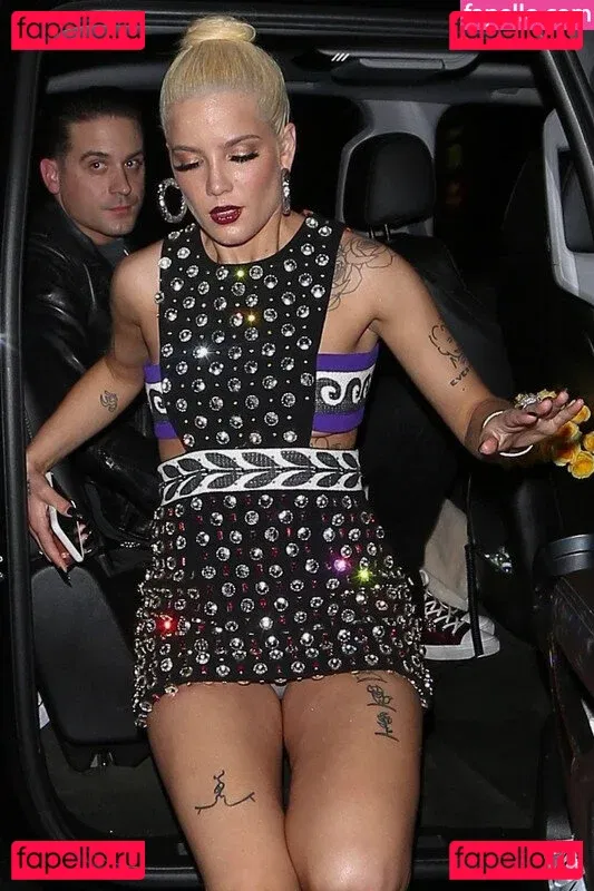 Halsey Onlyfans Photo Gallery 