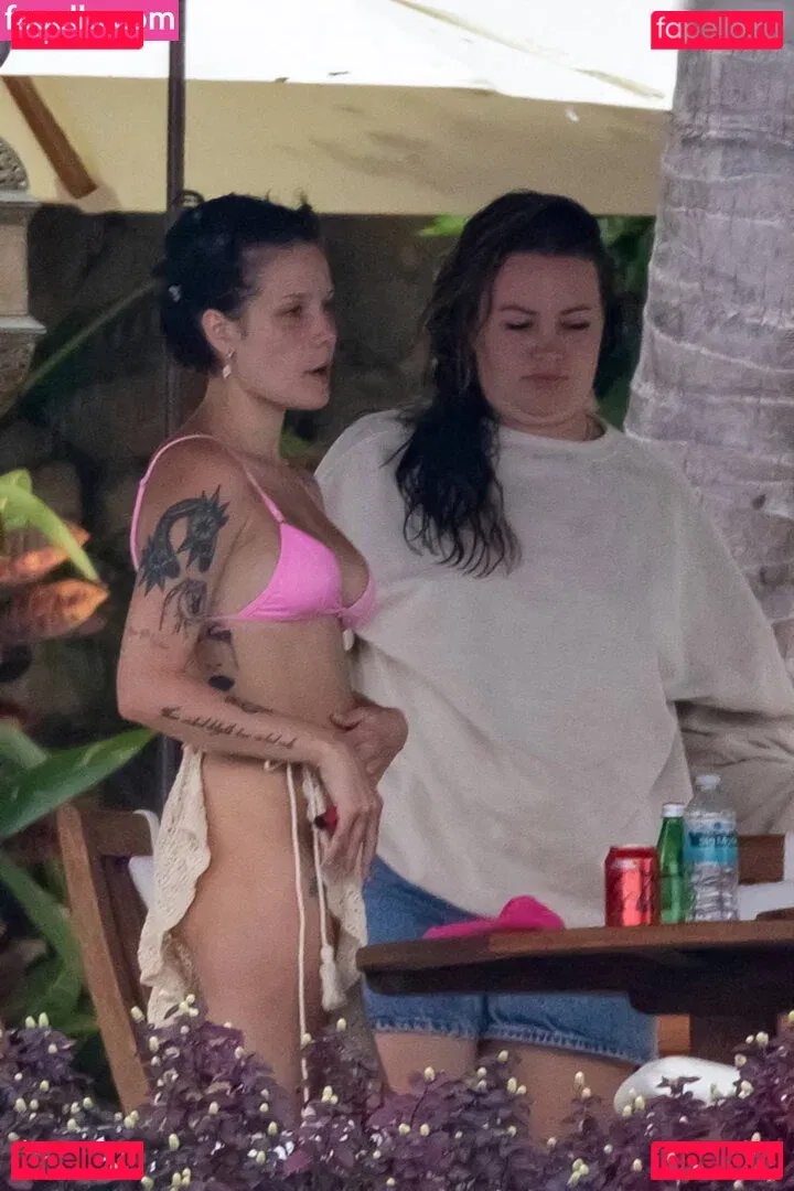 Halsey Onlyfans Photo Gallery 