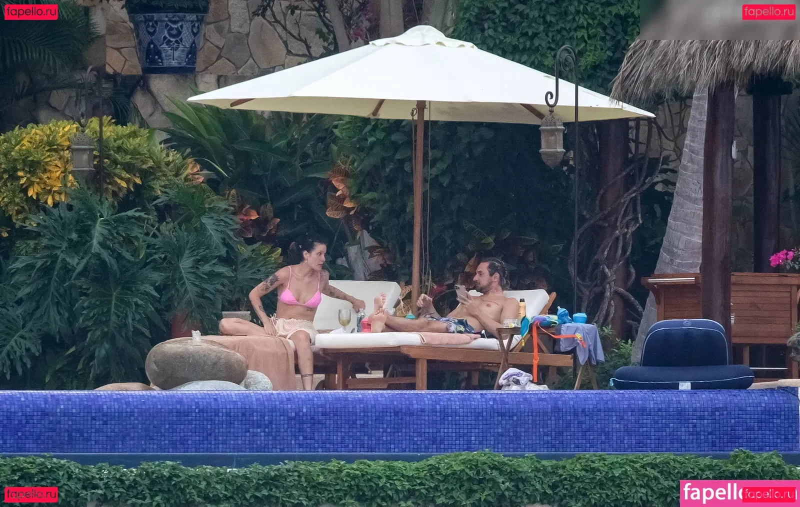 Halsey Onlyfans Photo Gallery 