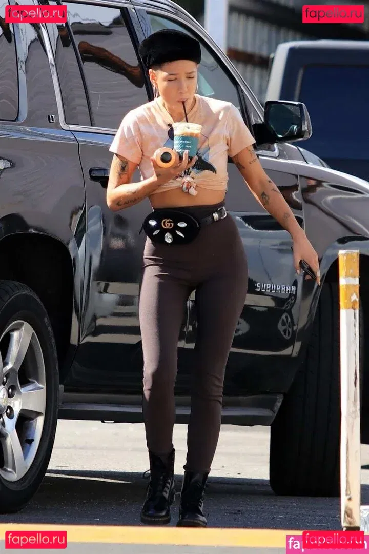 Halsey Onlyfans Photo Gallery 