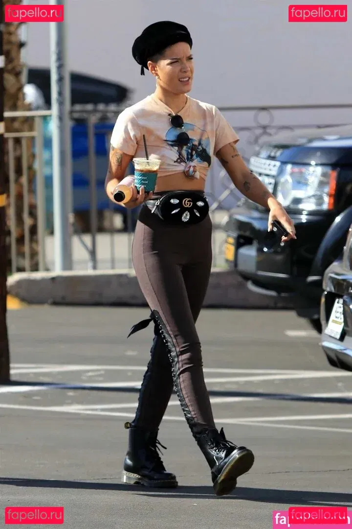 Halsey Onlyfans Photo Gallery 