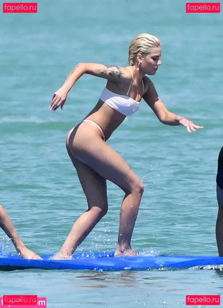 Halsey Onlyfans Photo Gallery 