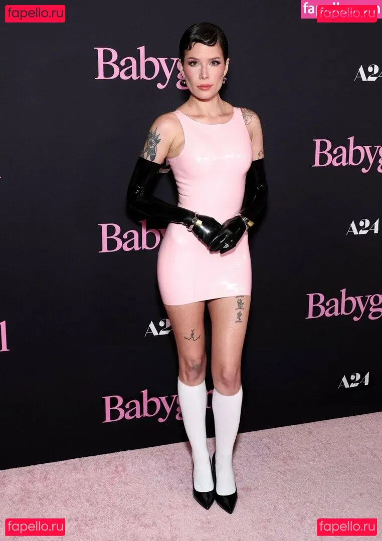 Halsey Onlyfans Photo Gallery 