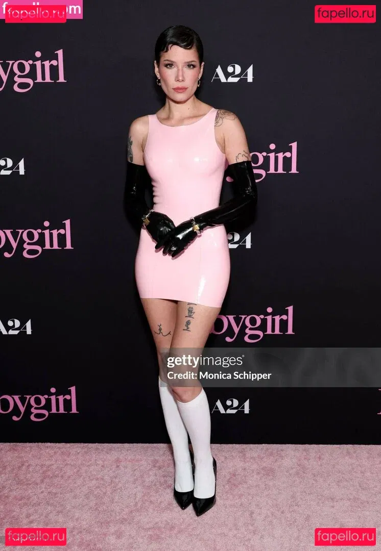 Halsey Onlyfans Photo Gallery 