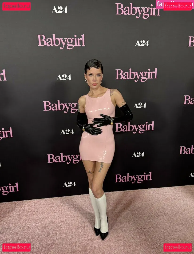 Halsey Onlyfans Photo Gallery 