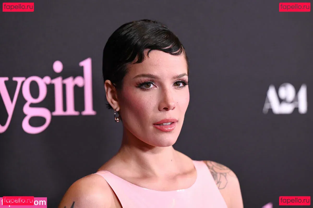 Halsey Onlyfans Photo Gallery 