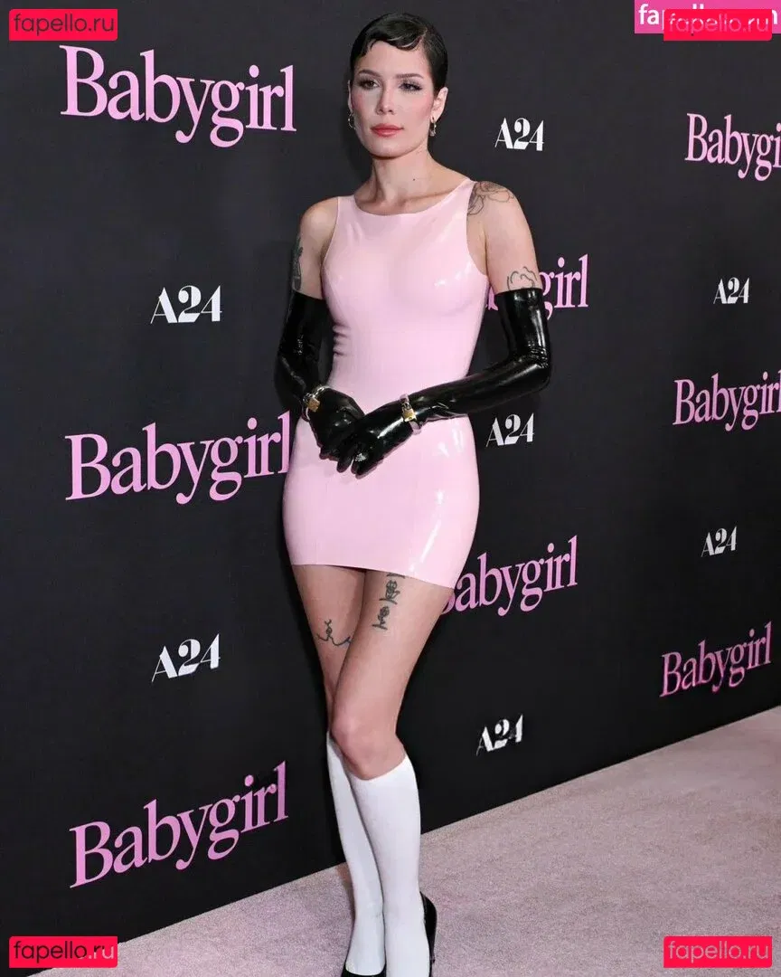 Halsey Onlyfans Photo Gallery 