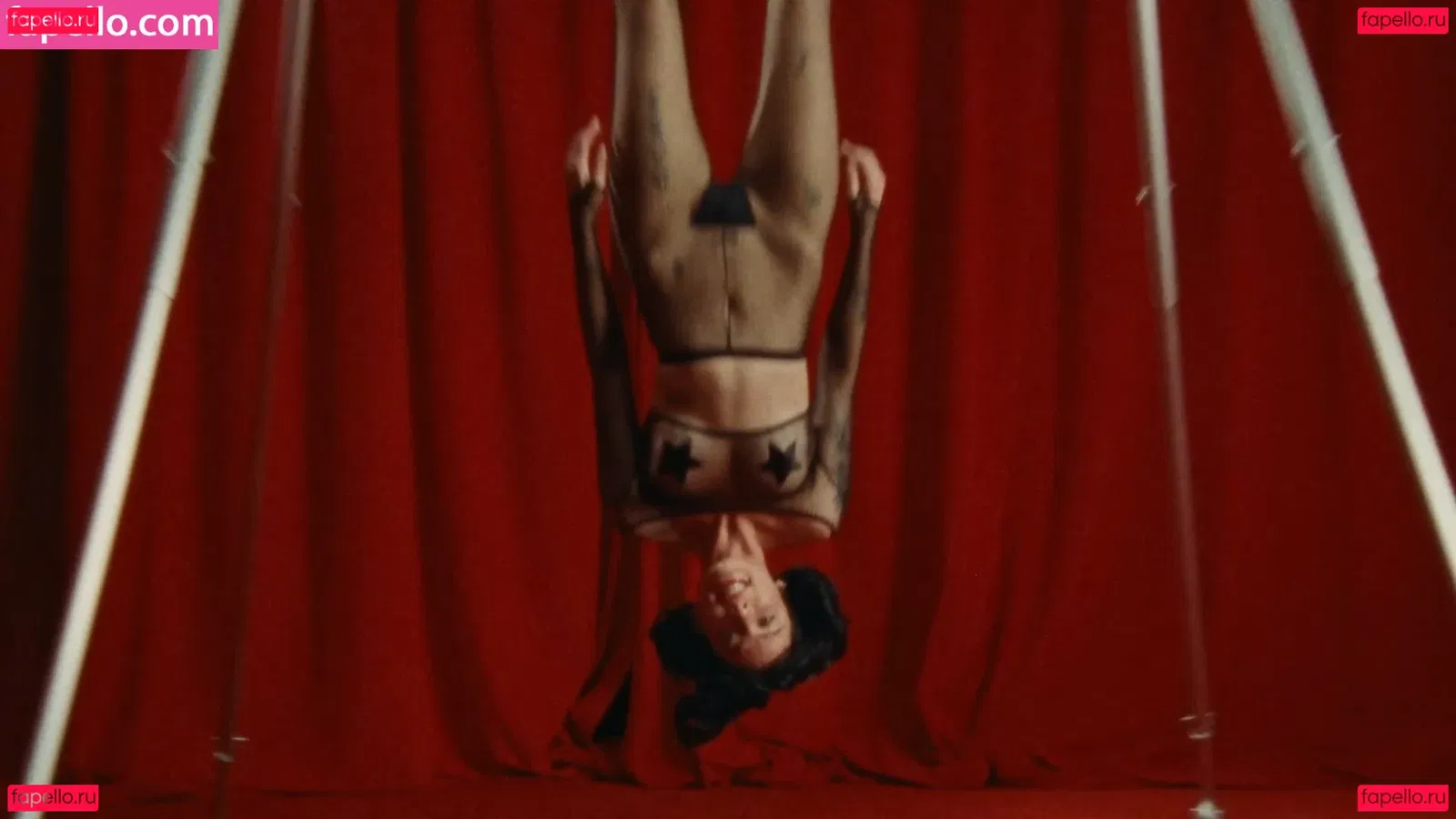 Halsey Onlyfans Photo Gallery 