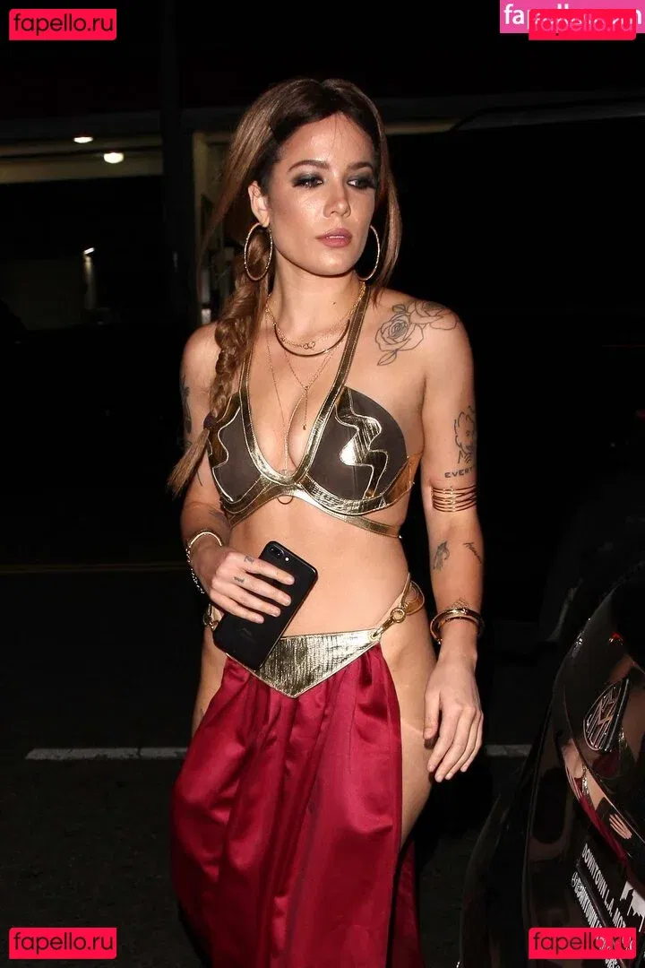 Halsey Onlyfans Photo Gallery 