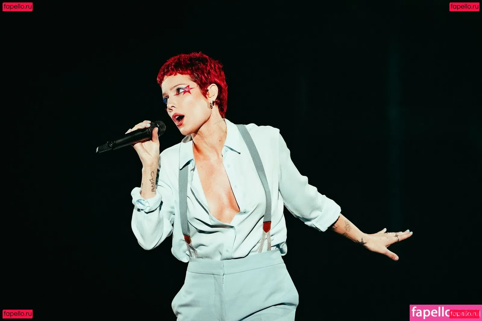 Halsey Onlyfans Photo Gallery 