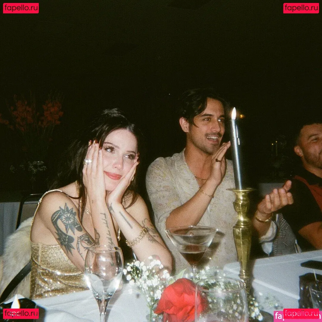 Halsey Onlyfans Photo Gallery 