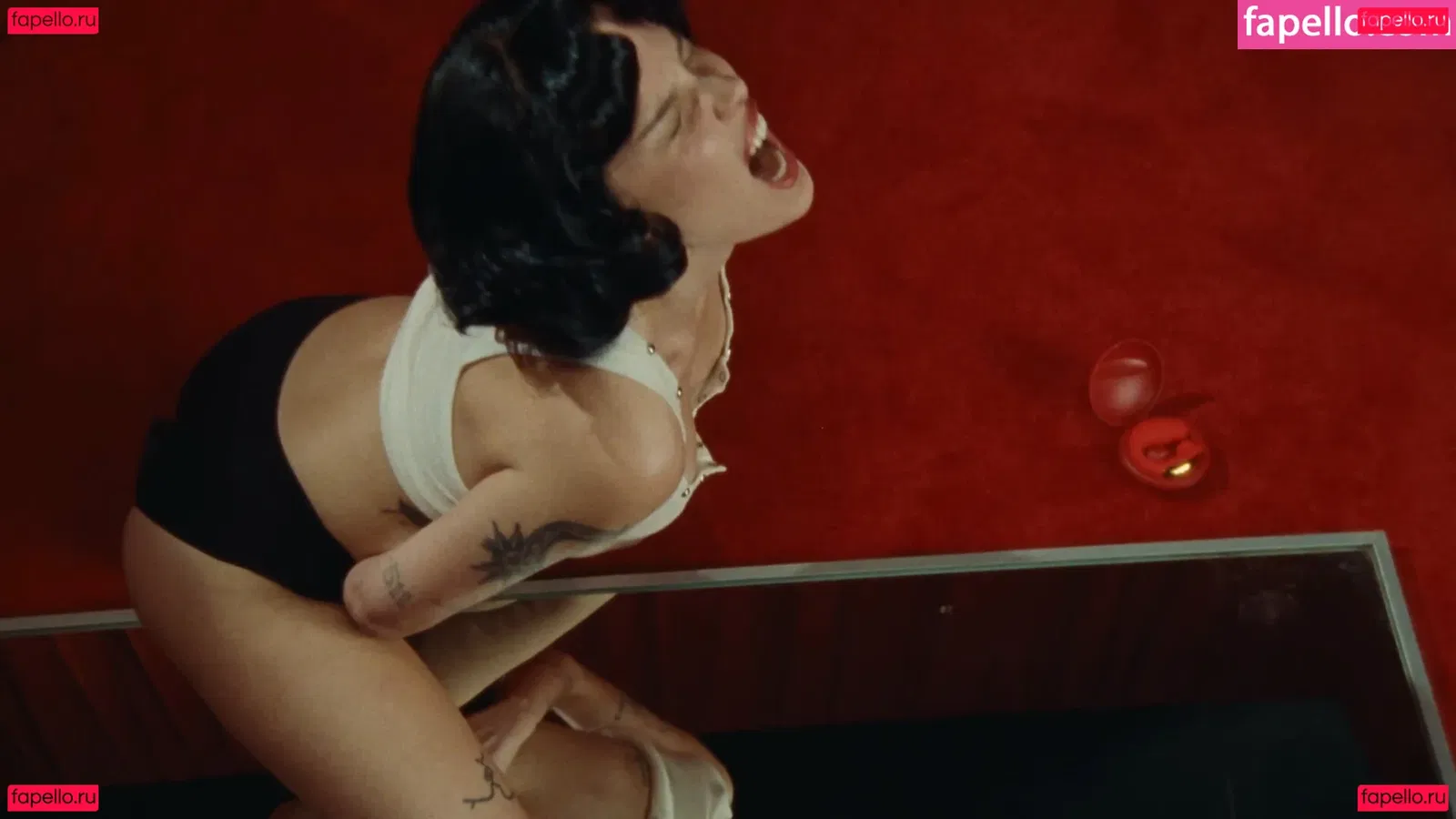 Halsey Onlyfans Photo Gallery 