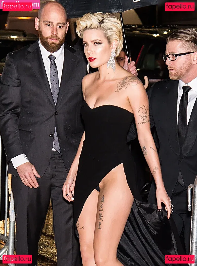 Halsey Onlyfans Photo Gallery 