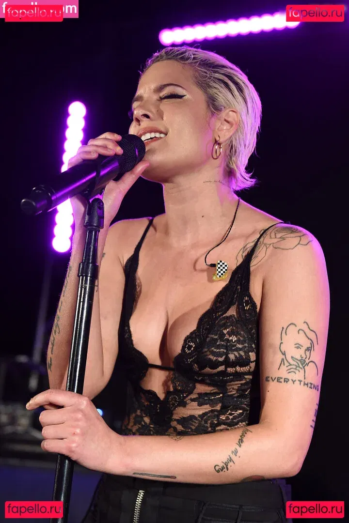 Halsey Onlyfans Photo Gallery 