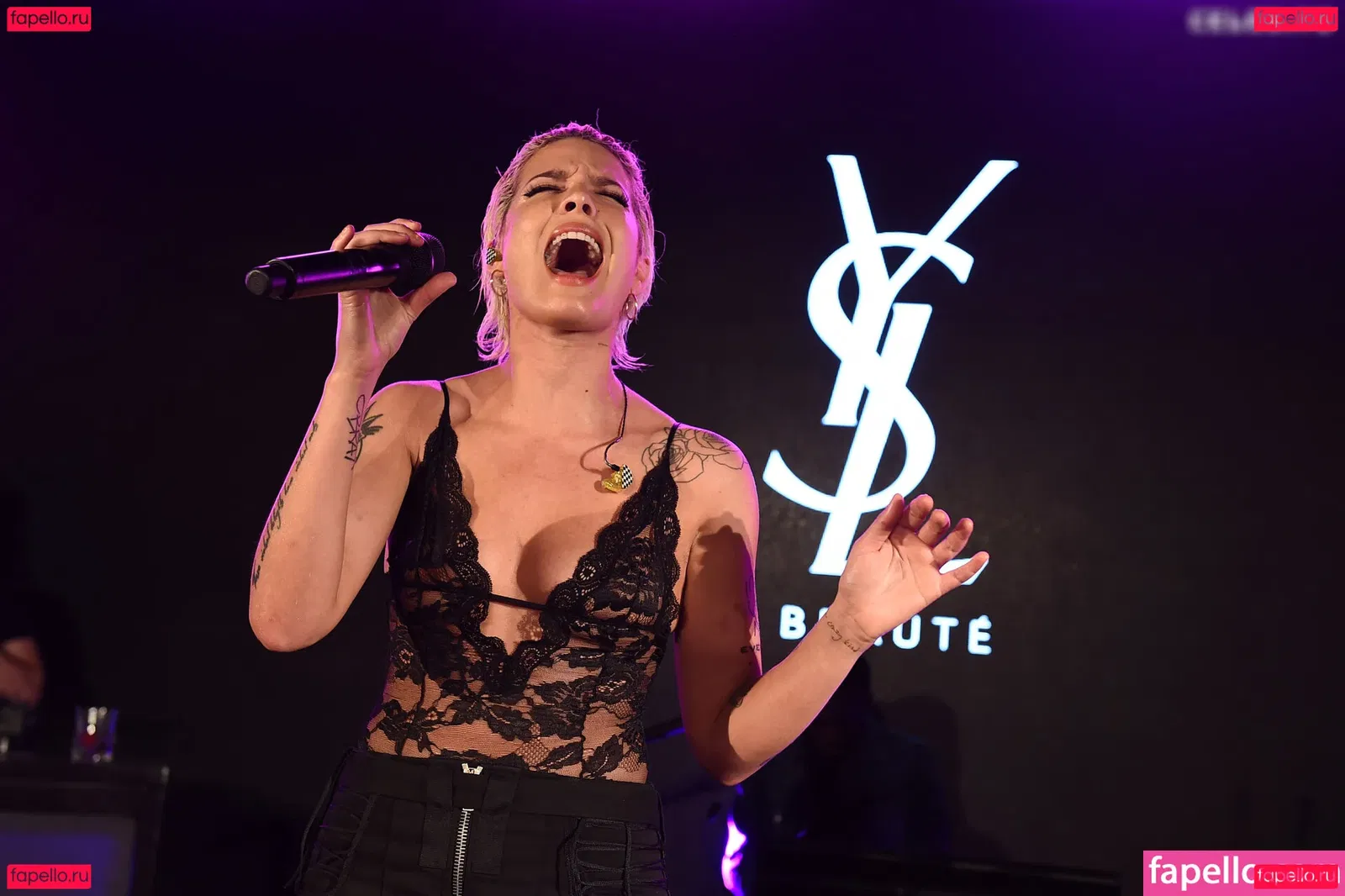 Halsey Onlyfans Photo Gallery 