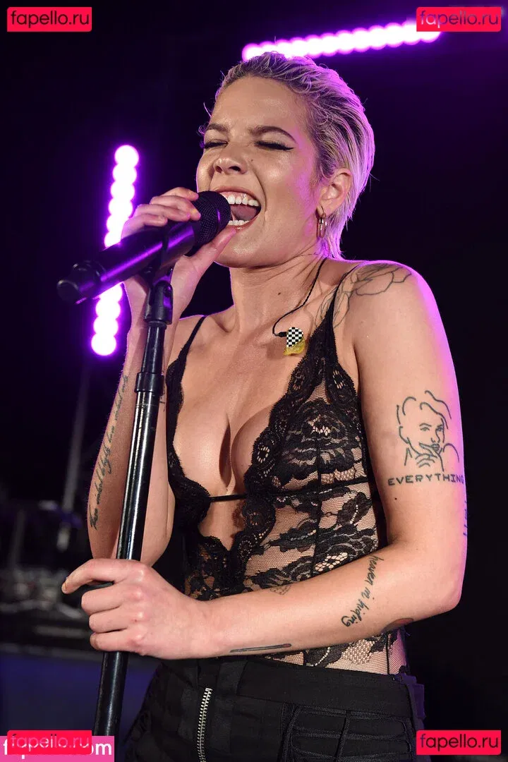 Halsey Onlyfans Photo Gallery 