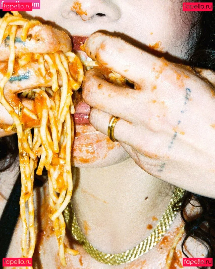 Halsey Onlyfans Photo Gallery 