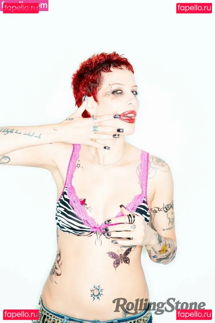 Halsey Onlyfans Photo Gallery 