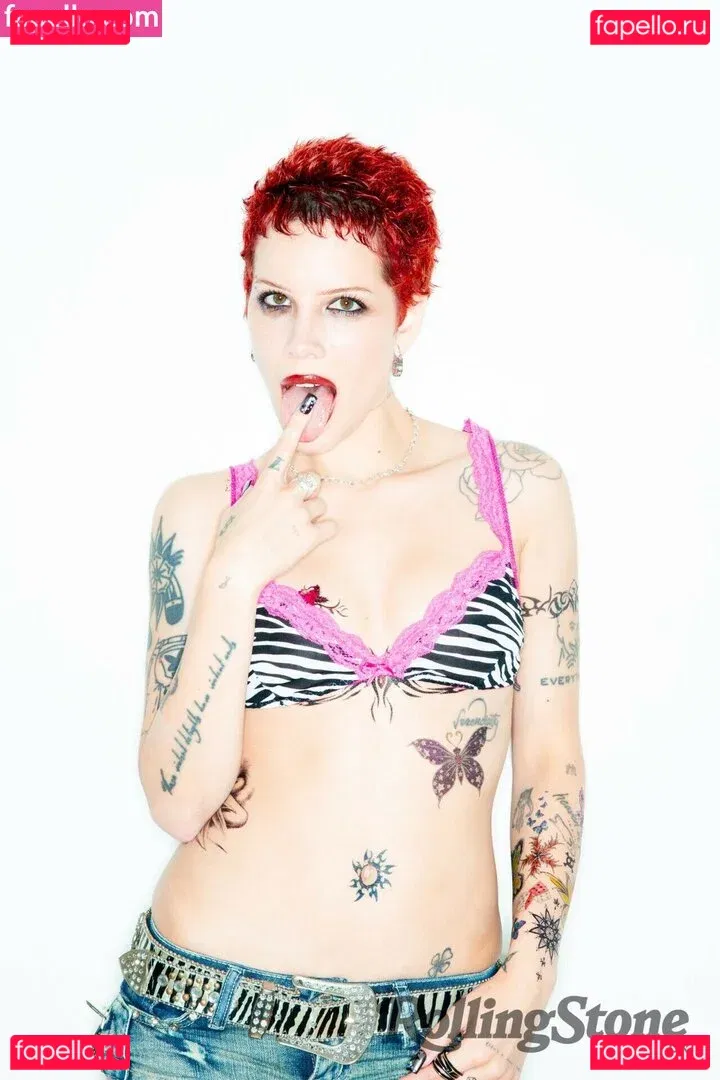 Halsey Onlyfans Photo Gallery 