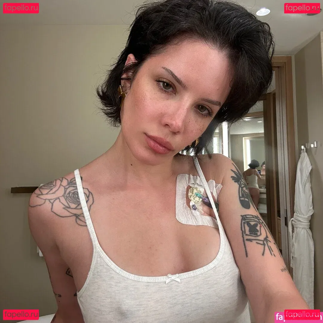 Halsey Onlyfans Photo Gallery 