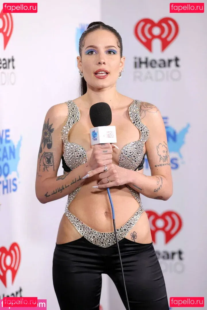 Halsey Onlyfans Photo Gallery 